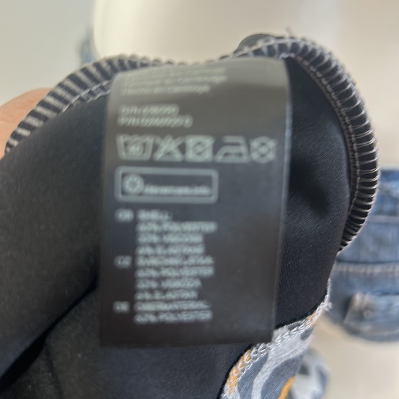 H&M LEOPARD PRINT CROPPED WOMEN T SHIRT TOP SHORT SLEEVES in size small - Picture 8 of 8